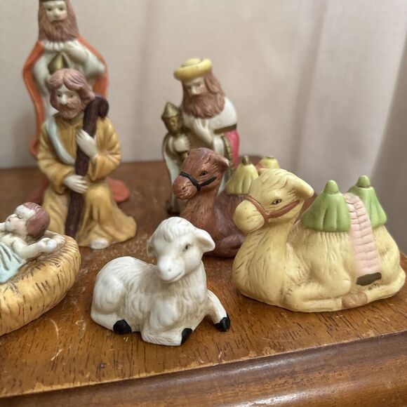 Vintage Seasonal Specialties Classic Ceramic Nativity 11pc Nativity Set With Box - Picture 2 of 9